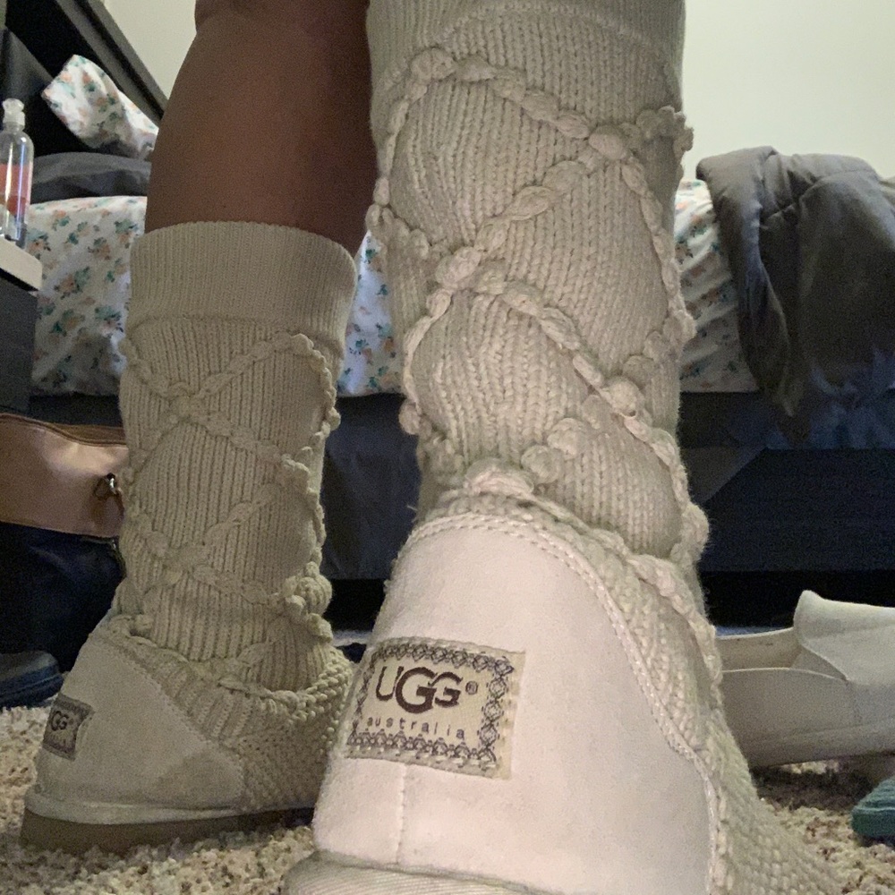 Ugg sweater boot